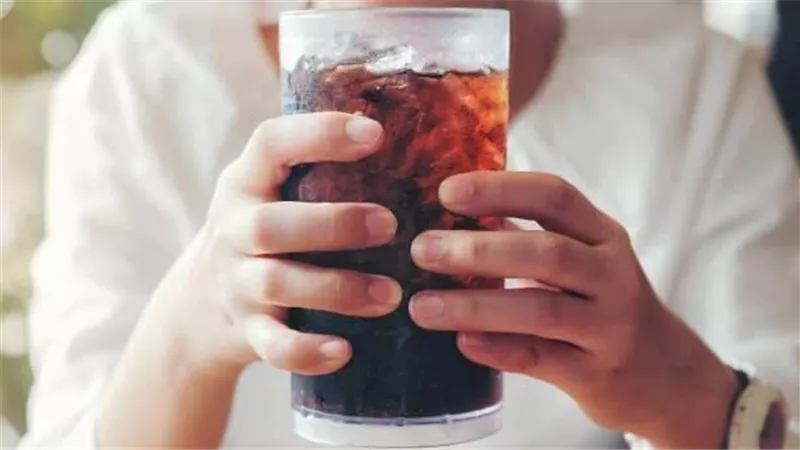 مشروبات تجنبها بعد الإفطار في رمضان.. تسبب ارتجاع المريء