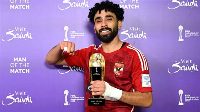 الأهلي يقرر تمديد عقد مروان عطية وضمه للفئة الأولى بالفريق