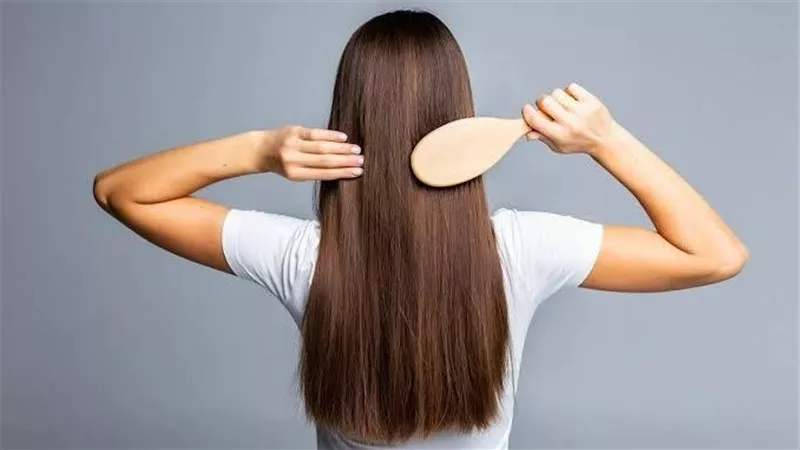 6 نصائح فعالة للحفاظ على ترطيب شعرك في الشتاء