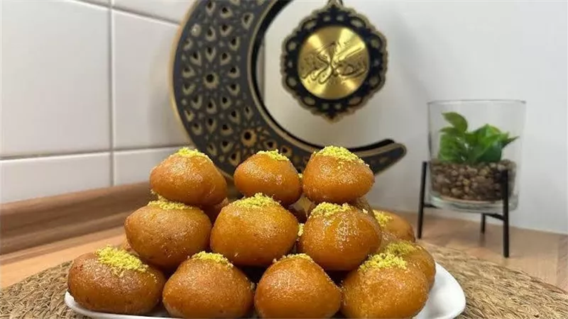 استمتعي بها مع الشاي.. طريقة عمل حلوى السميد بطريقة الشيف نجلاء الشرشابي
