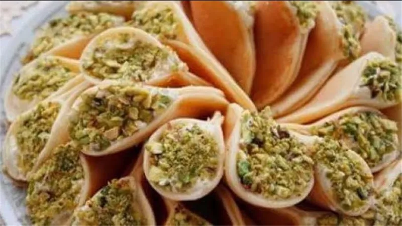 أشهى وأحدث حشوات القطايف لتجديد مائدتك في رمضان