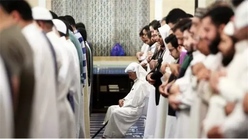 كيفية أداء صلاة التراويح في رمضان 2025 وعدد ركعاتها 