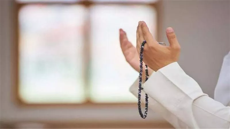 أذكار بعد الصلاة.. كنز من الفضائل يفتح لك أبواب الخير والبركة