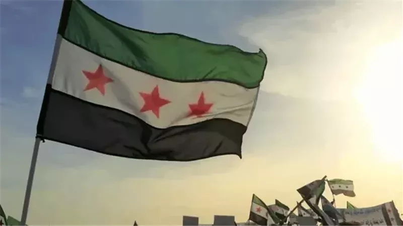 العراق: الأمن يلاحق مرتكبي الاعتداءات على السوريين العاملين