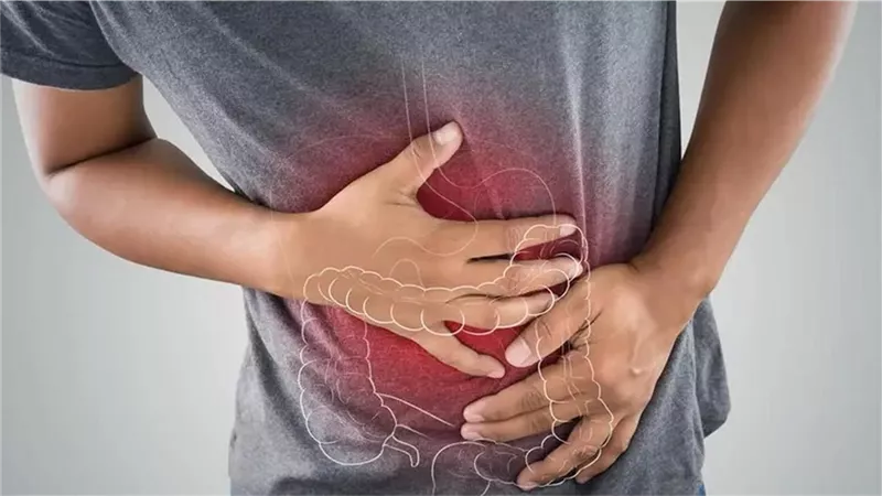تجنبها في رمضان.. أطعمة تسبب اضطرابات القولون العصبي وتزيد معاناتك