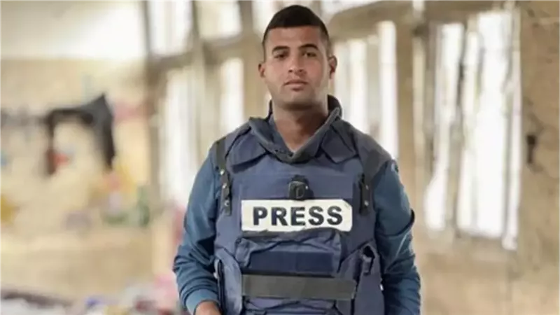 اغتيال الصحفى الفلسطينى حسام شبات جراء قصف إسرائيلي لسيارته فى غزة