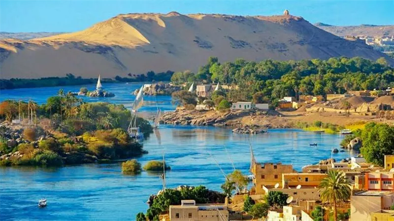 السياحة: غرفة عمليات تعمل على مدار الساعة فى العيد لمتابعة حركة السائحين