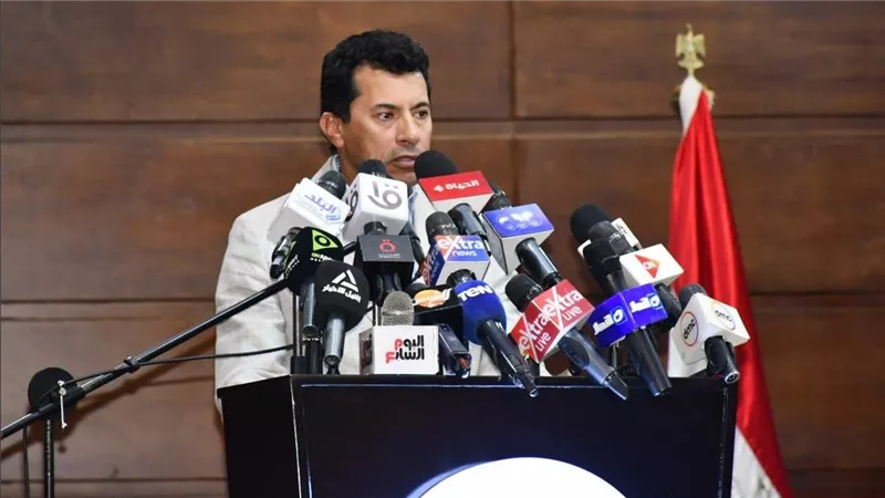 وزير الرياضة: إعفاء لاعبى الأهلي من معسكر المنتخب بسبب المونديال