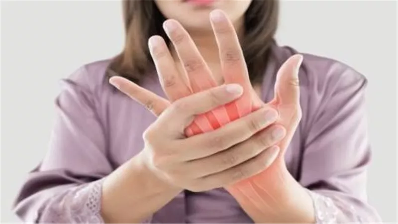 9 مؤشرات خفية على التهاب المفاصل.. أعراض قد تغفل عنها