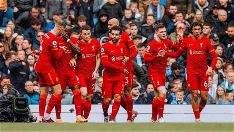 جولة الحسم في الدوري الإنجليزي.. تتويج منتظر ووداع مؤلم