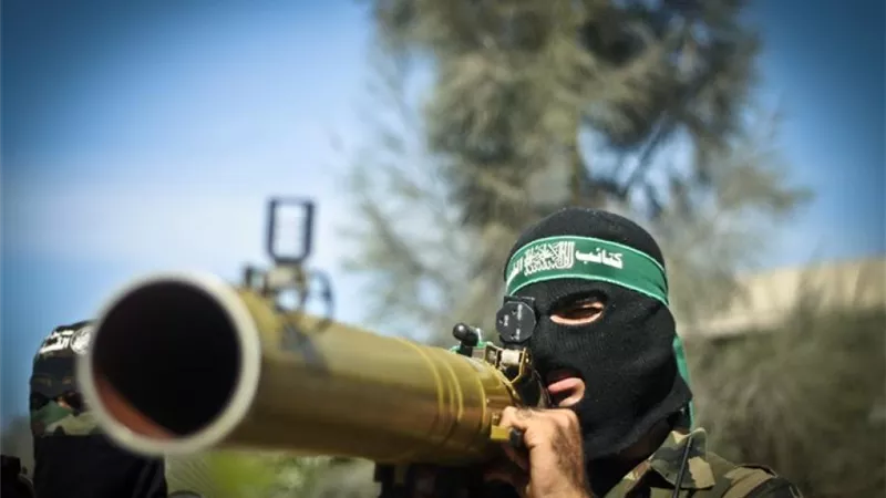 المعركة تشتعل من جديد.. حماس تواصل ضرباتها باستخدام قذائف آر بي جي