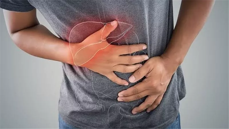 هل التسمم الغذائي معدى؟ ..تعرف على المضاعفات والأطعمة التي يجب تجنبها