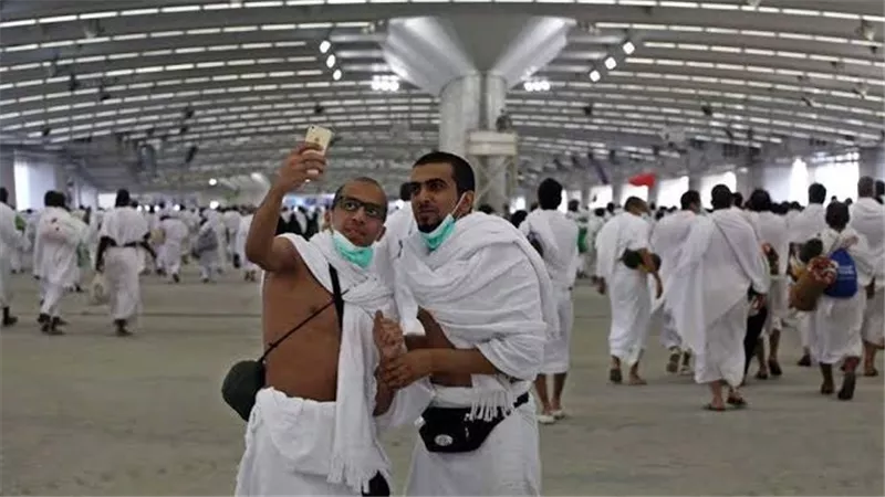 تصوير مناسك الحج والعمرة.. الإفتاء تطلق تحذيرًا هامًا للمُعتمرين والحجاج