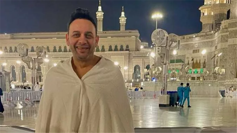 من «المكس»إلى كندا.. مصطفى قمر في رحلة غنائية بعد وعكة الأحبال الصوتية