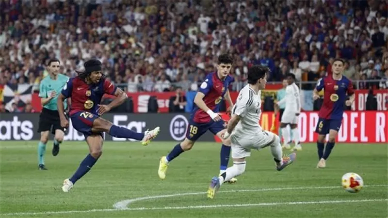 شاهد الآن.. بث مباشر لمباراة برشلونة وإنتر ميلان في دوري أبطال أوروبا
