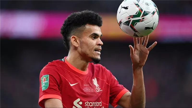 ليفربول يتحرك لتجديد عقد لويس دياز وسط اهتمام أوروبي وسعودي
