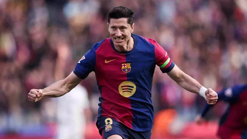 قبل موقعة إنتر.. ليفاندوفسكي يعود وبرشلونة يتنفس