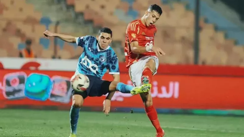 إصابة مفاجئة تبعد محمد حمدي عن قمة بيراميدز وفاركو في الدوري الممتاز