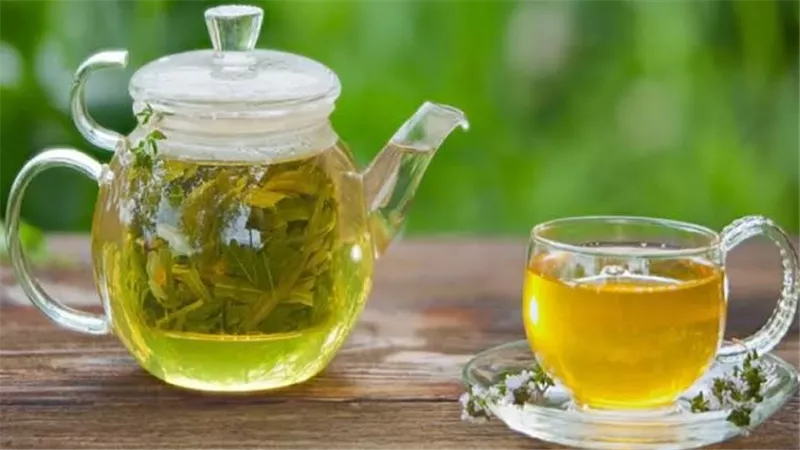13 وسيلة طبيعية لمحاربة القلق.. من الشاي الأخضر إلى التمارين الرياضية