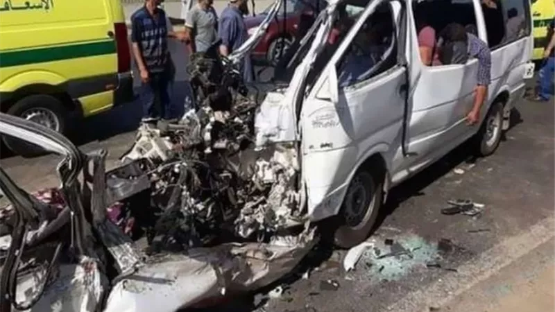 اختلال عجلة القيادة وراء إصابة 9 مواطنين في حادث تصادم بالفيوم