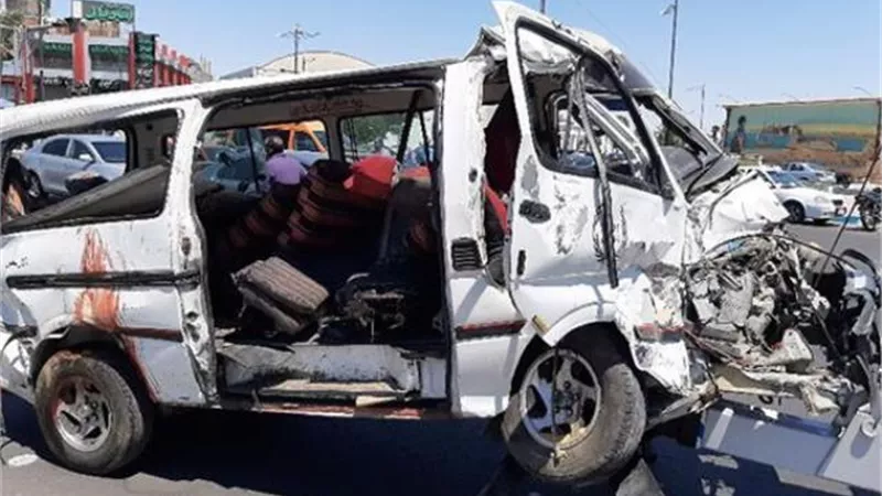 دخل في الرصيف.. 9 مصابين في حادث تصادم مروع بالفيوم