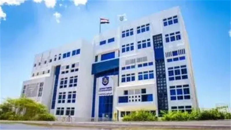 خدمة جديدة من جامعة دمنهور لتقريب المسافات بين الإدارة والطلاب