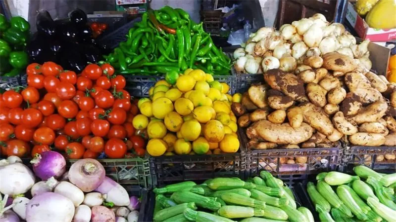 أسعار الخضراوات والفاكهة اليوم السبت 26-9-2026.. تذبذبب بالأسواق وسوق العبور