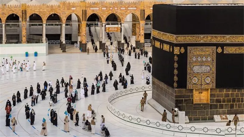 ما هو تفسير «الرمل » في الطواف أثناء العمرة والحج؟ الإفتاء توضح