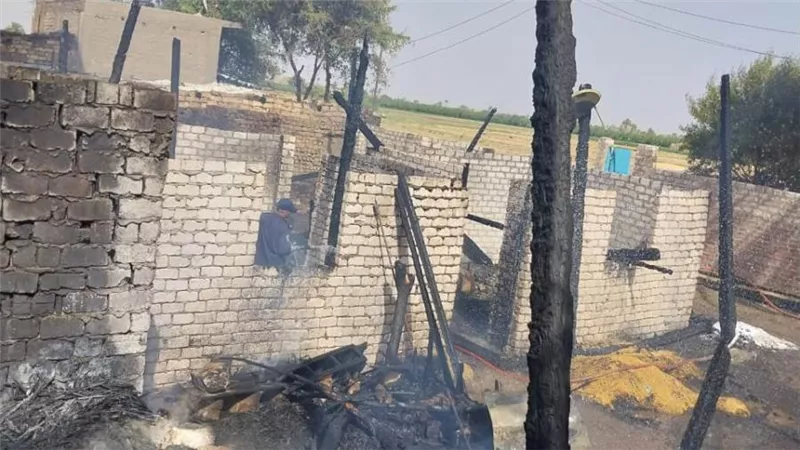 اندلاع حريق ضخم بمنزلين يُنهي حياة ربة منزل ويصيب آخرين في أسيوط