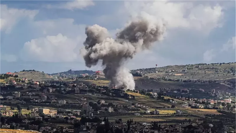 غارة إسرائيلية تستهدف محطة محروقات جنوب لبنان وتصيب خمسة أشخاص