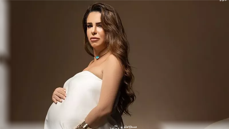دنيا عبد العزيز.. الأمومة غيرتني.. و«المداح» أهم تجاربي الفنية