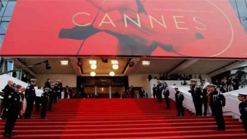 افتتاح مبهر لمهرجان كان السينمائي الدولي.. أضواء السجادة الحمراء تخطف الأنظار