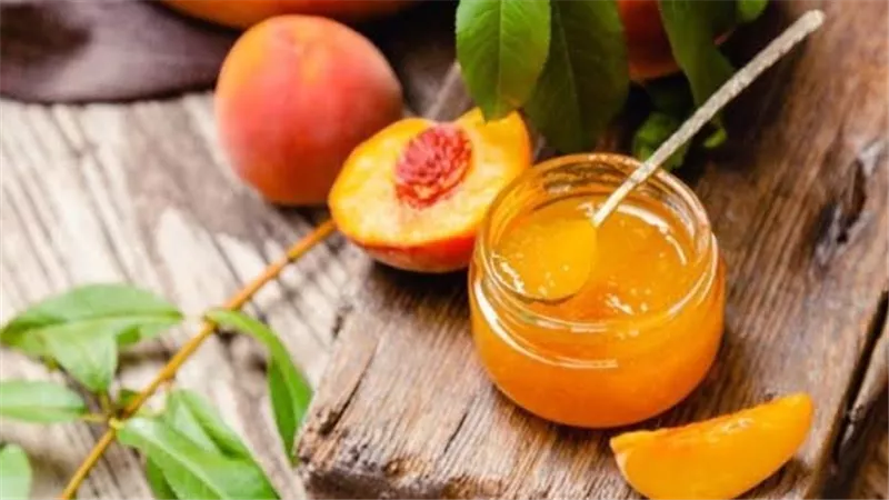 سر مربى الخوخ البيتي… خطوات بسيطة لنتيجة مذهلة بطعم لا يُنسى