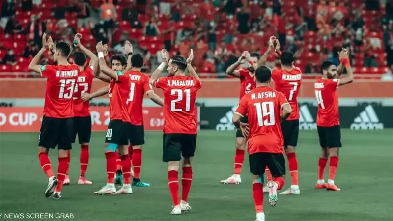 الأهلي يقترب من حسم ملف المدرب الأجنبي الجديد
