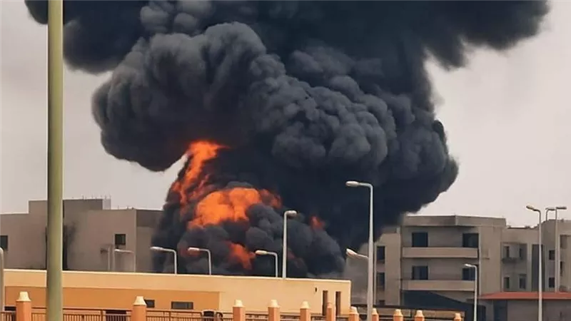 لحظات رعب في العاشر من رمضان بعد انفجار سيارة وقود بمحطة بنزين