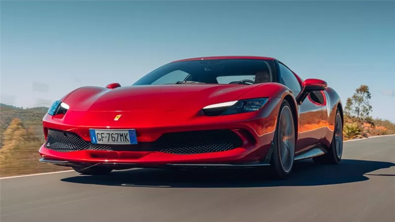 لعشاق السرعة والقوة.. تعرف على مواصفات فيراري GTB 296 وسعرها الفعلي 