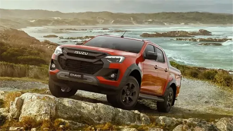 إيسوزو تطلق D-Max موديل 2025 في الإمارات بأسعار منافسة ومواصفات قوية