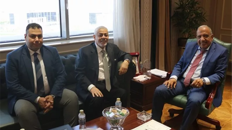 وزير الكهرباء يبحث مع «AMEA POWER» الإماراتية توسيع استثمارات الطاقة المتجددة بمصر
