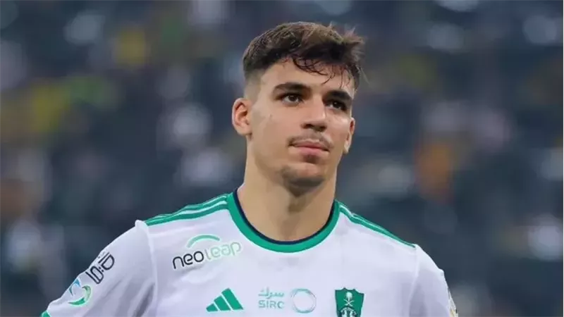 جابريل فيجا يودع الأهلي.. وبورتو يعلن التعاقد مع النجم الإسباني
