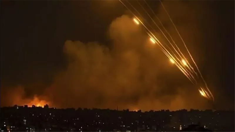 أضرار بمصفاة حيفا جراء هجوم إيراني.. والجيش الإسرائيلي يواصل الضربات النووية بطهران