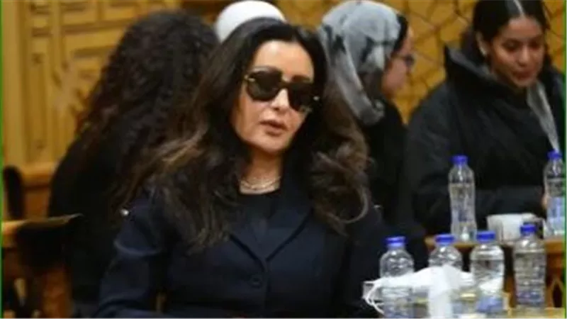 لطيفة تؤجل طرح ألبومها الجديد بعد وفاة شقيقها نور الدين