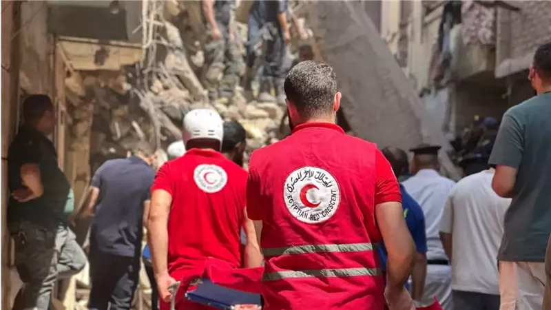 كارثة في حدائق القبة.. ارتفاع عدد ضحايا انهيار العقارين إلى 8 أشخاص