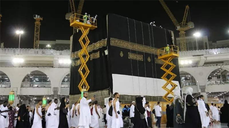 تغيير كسوة الكعبة 1447 هـ.. شعائر تتجدد كل عام وتحمل عبق التاريخ