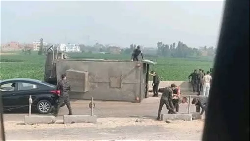 الطريق الإقليمي يحصد الأرواح مجددا.. انقلاب سيارة أمن مركزي وإصابات بين المجندين