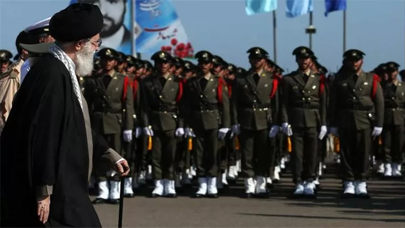 ايران تحذر من «رد مدمر».. والحرس الثوري يصف تصريحات ترامب بـ«العبثية»