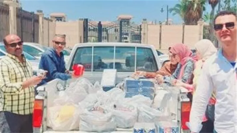 تموين بورسعيد يضبط مواد غذائية منتهية الصلاحية داخل سوبر ماركت شهير