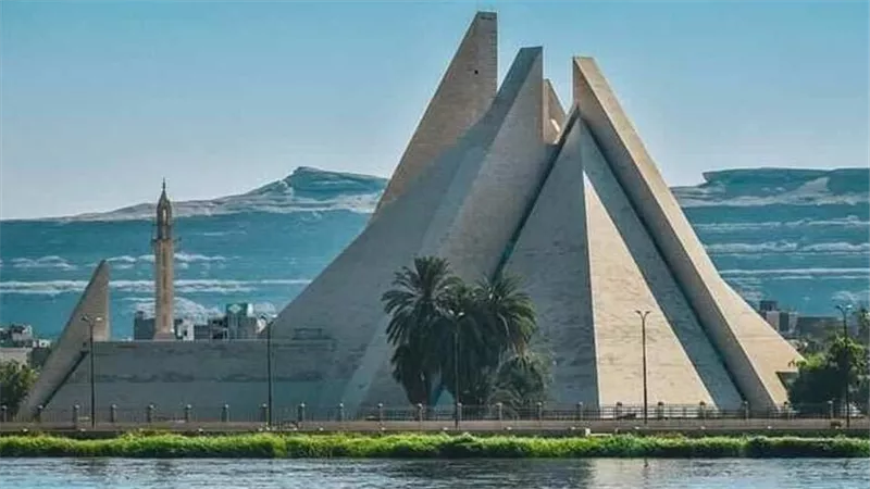 المنيا تستعيد بريقها السياحي.. 17 ألف سائح و263 باخرة خلال عام واحد