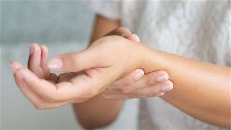 نظامك الغذائي قد يكون الحل.. أطعمة تخفف من أعراض التهاب المفاصل 