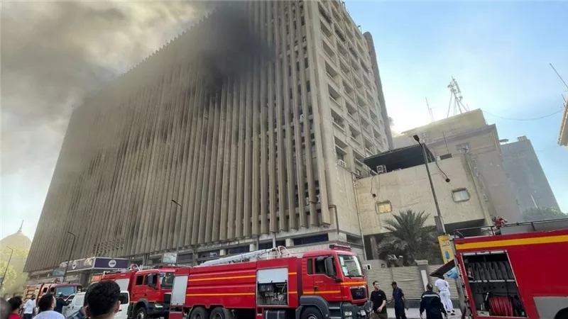 النيابة تحقق في حريق سنترال رمسيس.. وتحقيقات موسعة للوقوف على الأسباب