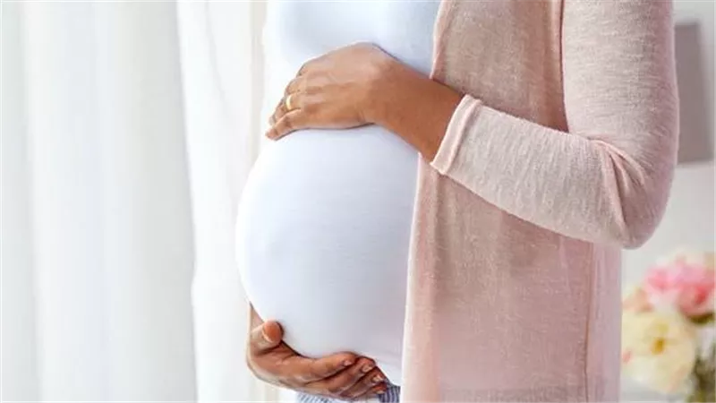 من دون كورتيزون.. خطوات آمنة لتحقيق حمل مستقر لمريضة الغدة الدرقية